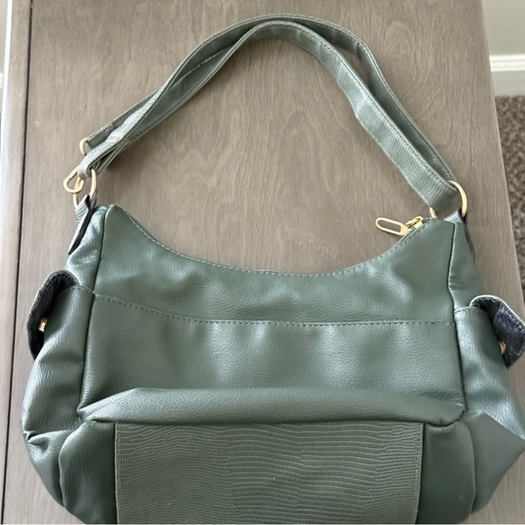 Time and Tru Women's Multi-Compartment Faye Hobo Handbag, Green - Picture 7 of 13